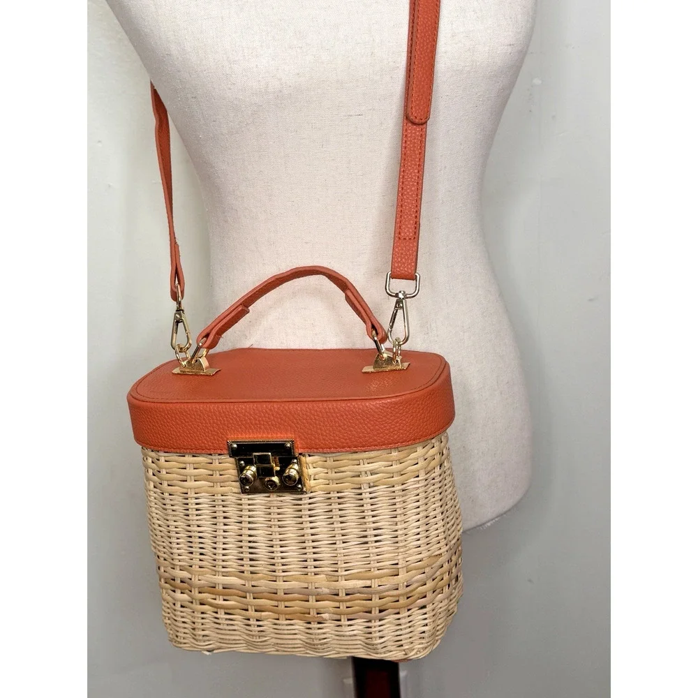 Tommy Bahama Wicker North South Shoulder Bag Orange Tan Rattan Crossbody *READ
